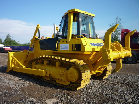 Аренда бульдозера Komatsu D65E-12