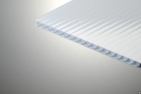 Сотовый поликарбонат 6 мм молочный Novattro 2,1x12 м (25,2 кв,м), лист