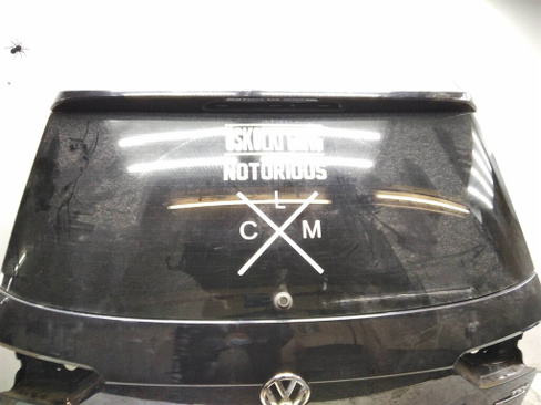 Стекло двери багажника Volkswagen Tiguan (Mk2) 2017- (УТ000125111) Оригинальный номер 5NR845051CNVB