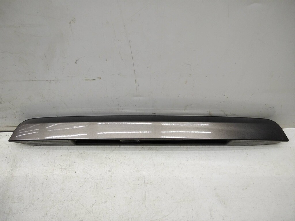 Крышка багажника 2190 fl. Накладка крышки багажника лифтбек. Накладка крышки багажника ваз-2190 fl. Накладка крышки багажника лифтбек. 8450103775 фото.